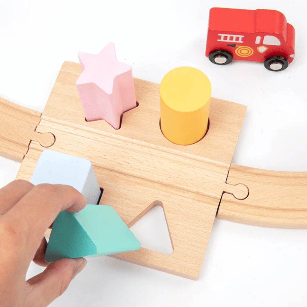 Houten treinbaan speelset met kralendoolhof & vormenstoof – Educatief Montessori speelgoed